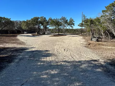 308 Elm Pass Rd, Center Point, TX 78010