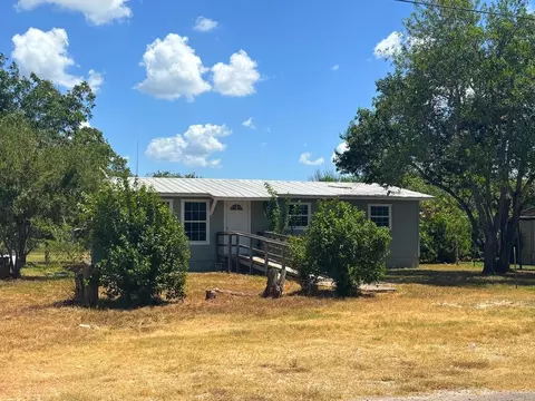 105 N Pecos, Camp Wood, TX 78833