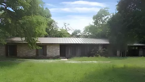 214 Lakeway Dr, Kerrville, TX 78028