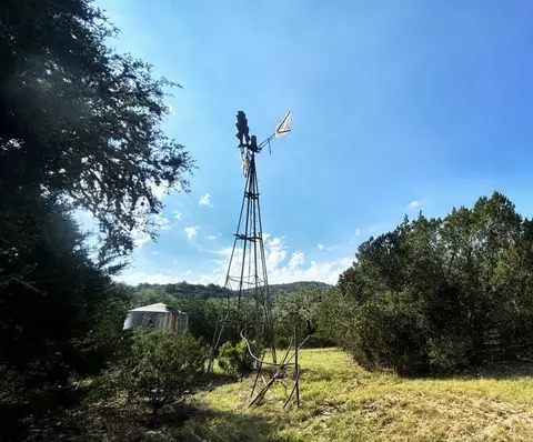 622 B Cr 353, Barksdale, TX 78828