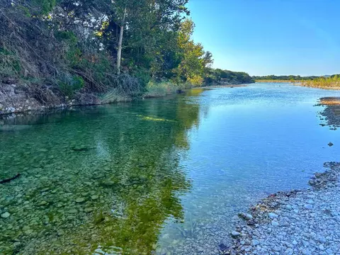 622 Ab Cr 353, Barksdale, TX 78828