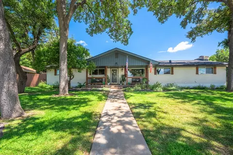 1018 Barbara Ann, Kerrville, TX 78028