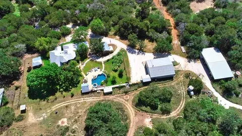 4065 N Cypress Creek Rd, Comfort, TX 78013