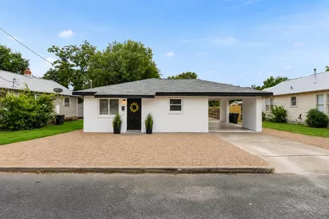 205 Mistletoe St, Fredericksburg, TX 78624