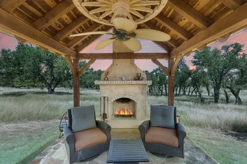 434 Gold-schaefer Rd, Fredericksburg, TX 78624