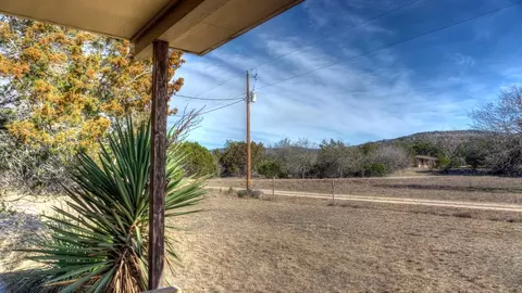 Exterior - 22 Squirrel Bnd, Uvalde, TX 78801 photo 13 of 15