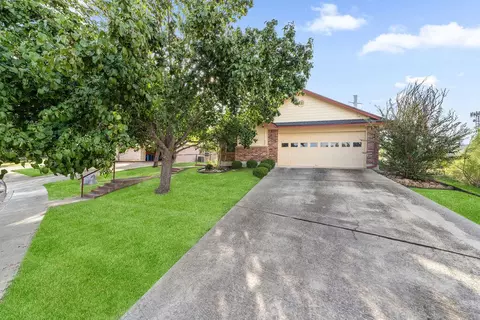 458 Vicksburg Ave, Kerrville, TX 78028