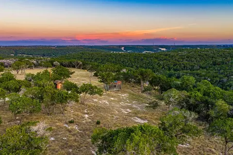 137 Honeycomb Ln, Kerrville, TX 78028