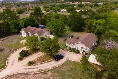 659 Town Creek Rd, Kerrville, TX 78028