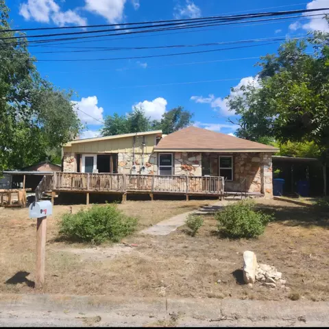 1416 Fifth St, Kerrville, TX 78028