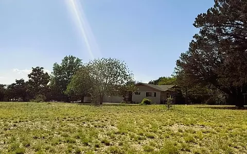 176 Doris Dr, Kerrville, TX 78028