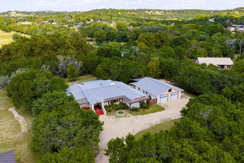 1121 Monroe Dr, Kerrville, TX 78028