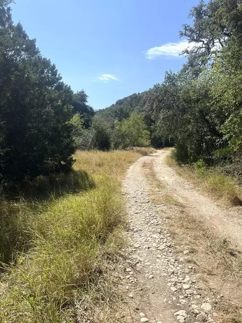 12 Pr 2765, Montell, TX 78880