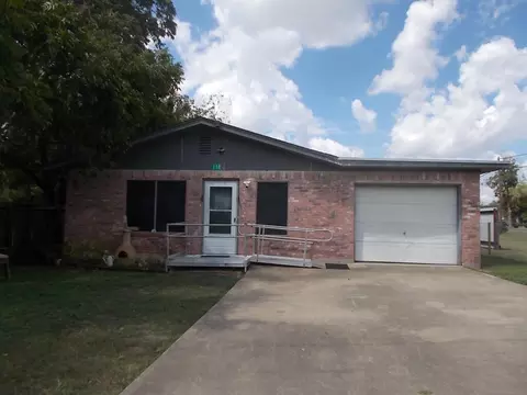 114 Meeker Rd, Kerrville, TX 78028