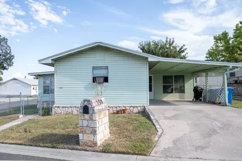 102 Scarlet Dr, Kerrville, TX 78028