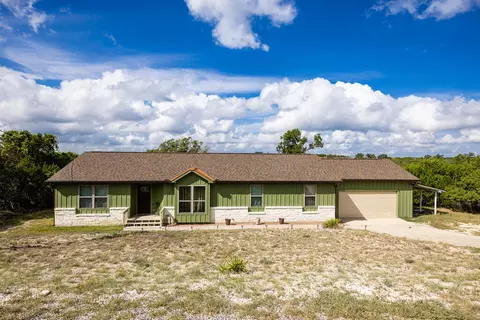106 Robin Hl, Kerrville, TX 78028