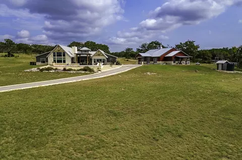 39 Texas 39, Ingram, TX 78025