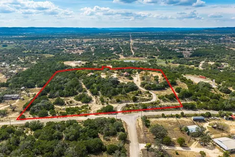 1400 Panther Hollow Dr, Bandera, TX 78003