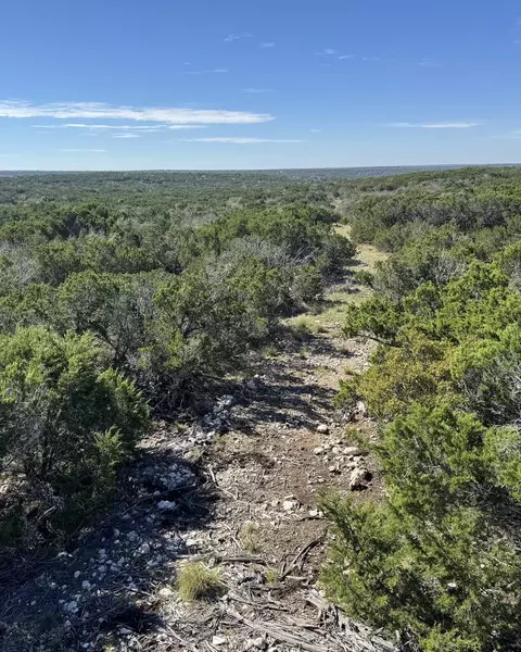 00 Sd 28500, Rocksprings, TX 78880