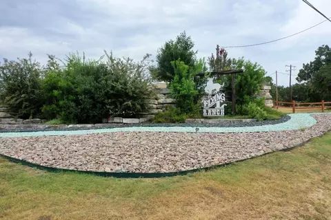 000 Tawny Oak, Bandera, TX 78003