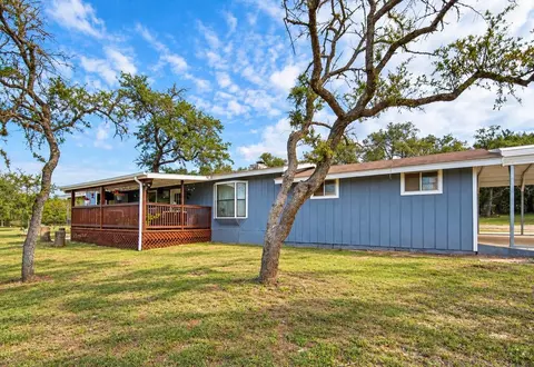 277 W Bear Springs Rd, Pipe Creek, TX 78063