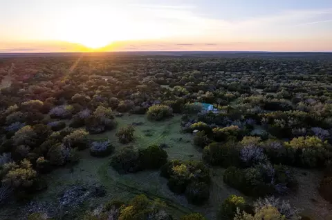 225 Lost Man Rd, Mountain Home, TX 78058