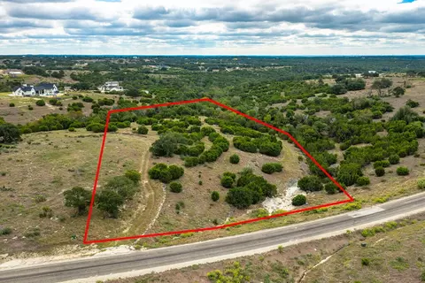 121 Cattlemans Crossing Dr, Kerrville, TX 78028