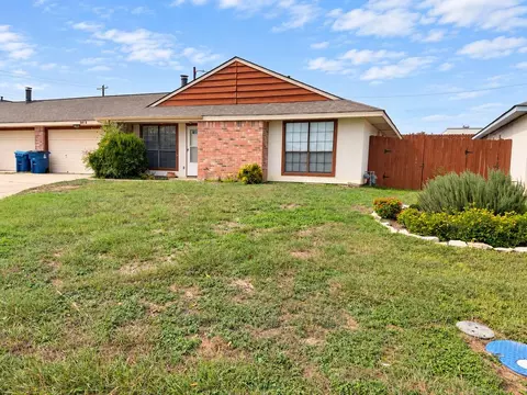 801 Laura Belle # -B, Kerrville, TX 78028