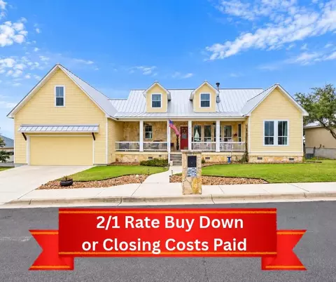 217 E Yorktown Blvd, Kerrville, TX 78028