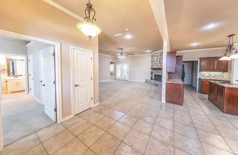 6111 76th St, Lubbock, TX 79424 photo 2