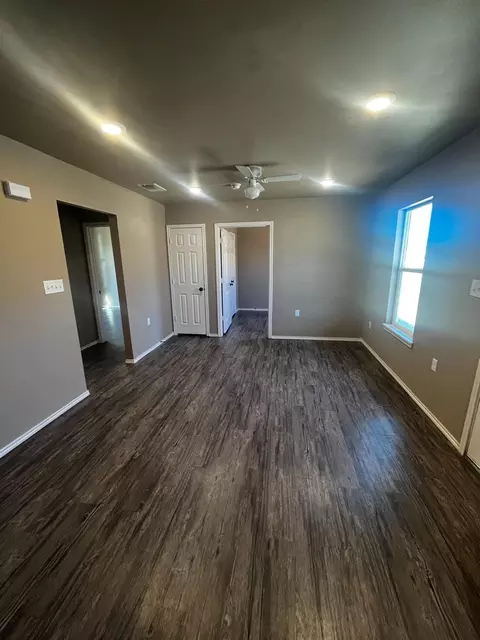 2811 E 2nd St, Lubbock, TX 79403 photo 2