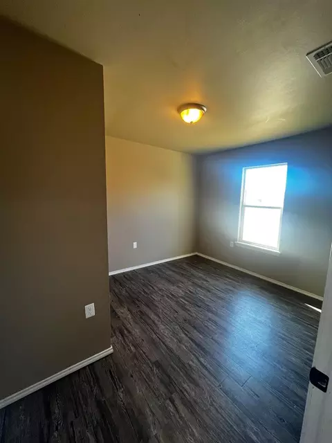 2811 E 2nd St, Lubbock, TX 79403 photo 5