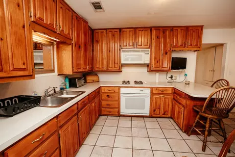 2203 Kokomo, Plainview, TX 79072 photo 10