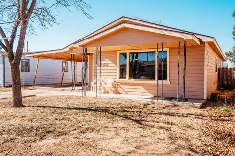 2203 Kokomo, Plainview, TX 79072 photo 2