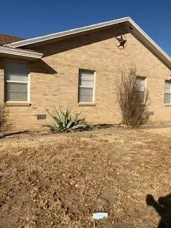 701 W 10th, Plainview, TX 79072 photo 10