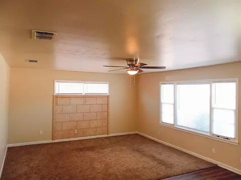 506 39th St, Lubbock, TX 79404 photo 3