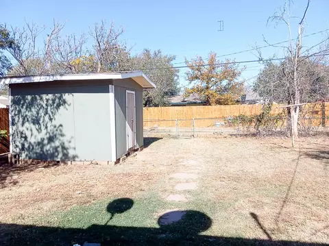 506 39th St, Lubbock, TX 79404 photo 9