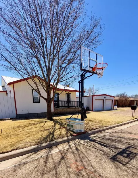 1005 3rd St, Abernathy, TX 79311 photo 1