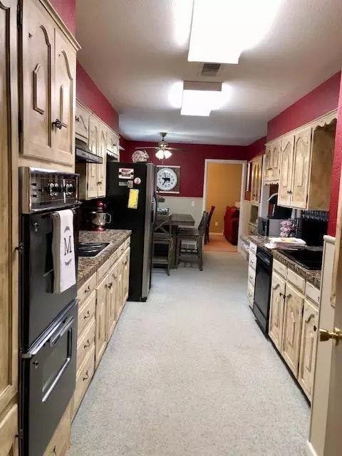 801 Holliday St, Plainview, TX 79072 photo 25