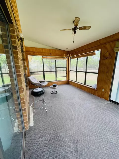 1420 Kings Row, Plainview, TX 79072 photo 22