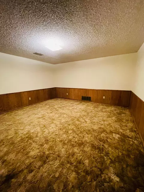 1420 Kings Row, Plainview, TX 79072 photo 21
