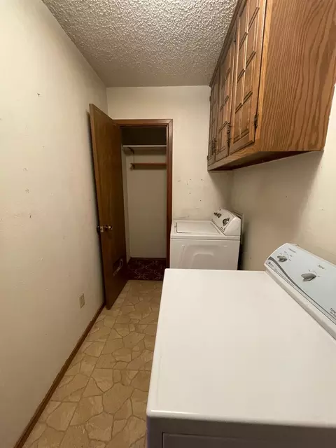 1420 Kings Row, Plainview, TX 79072 photo 11