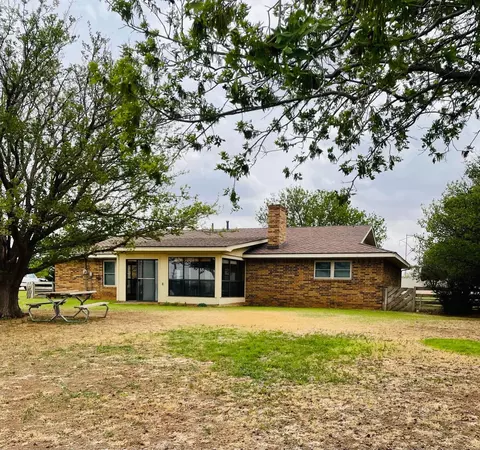 1420 Kings Row, Plainview, TX 79072 photo 23