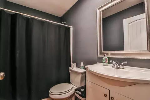 402 E 7th St, Idalou, TX 79329 photo 15