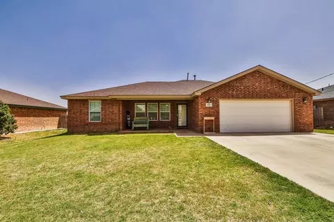 402 E 7th St, Idalou, TX 79329 photo 1