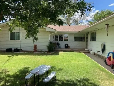 904 Amarillo St, Plainview, TX 79072 photo 3