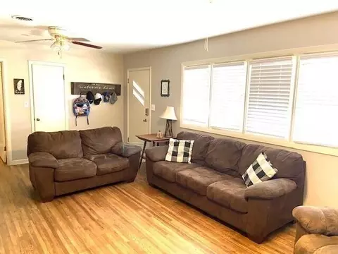 904 Amarillo St, Plainview, TX 79072 photo 12
