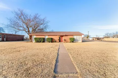 806 W 13th, Post, TX 79356 photo 1