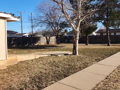 4923 37th St, Lubbock, TX 79414 photo 3