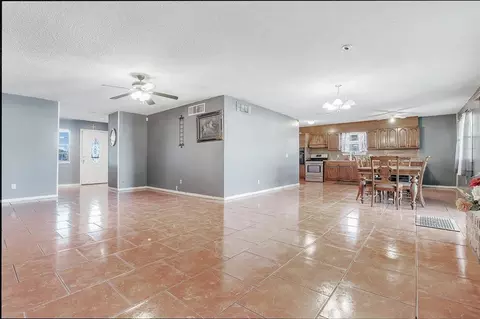 1130 W 31st St, Plainview, TX 79072 photo 7
